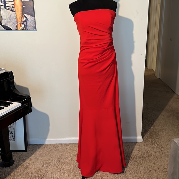 Badgley Mischka Red Evening Gown (NWT) - Picture 6 of 9